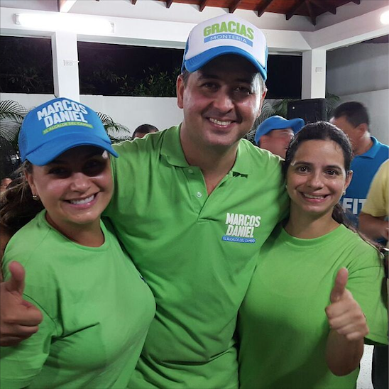 Ángelica Guerra con Marcos Daniel Pineda en campaña.